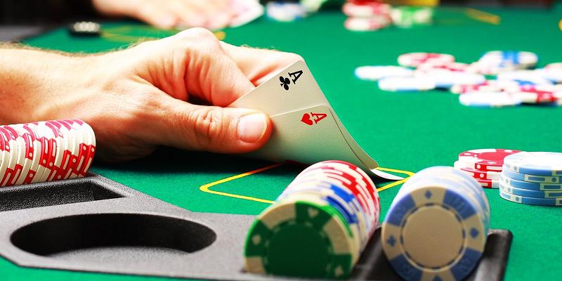 Chi tiết cách chơi Poker Online.